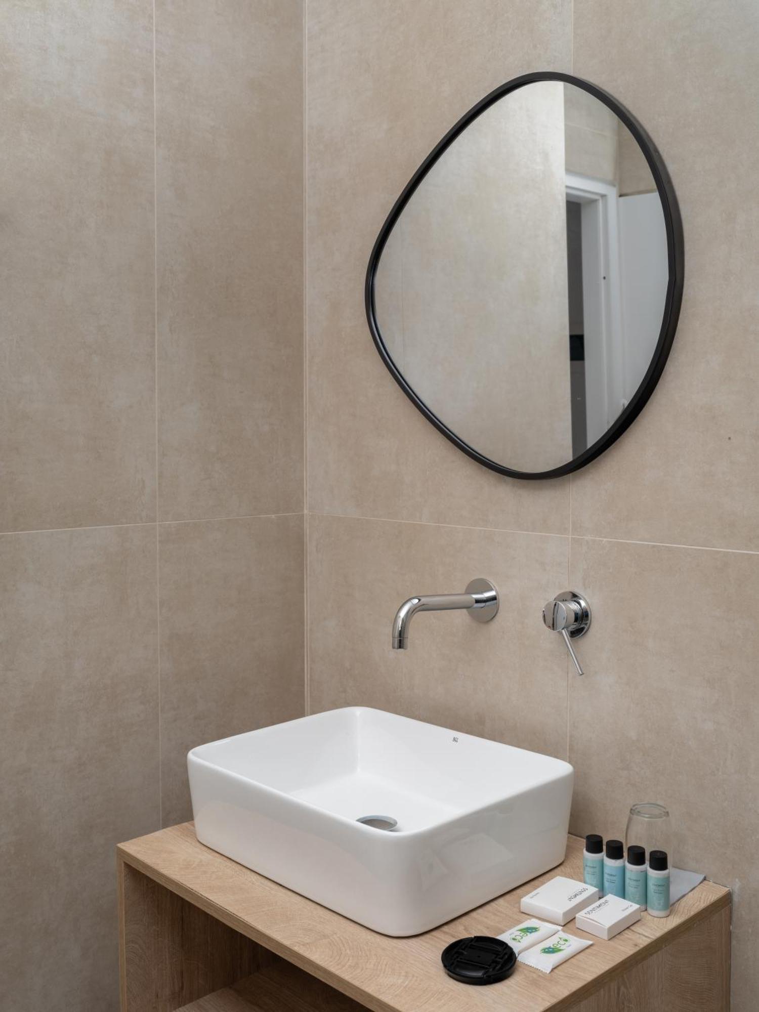 Golden Bee Lifestyle Hotel Stalís Luaran gambar